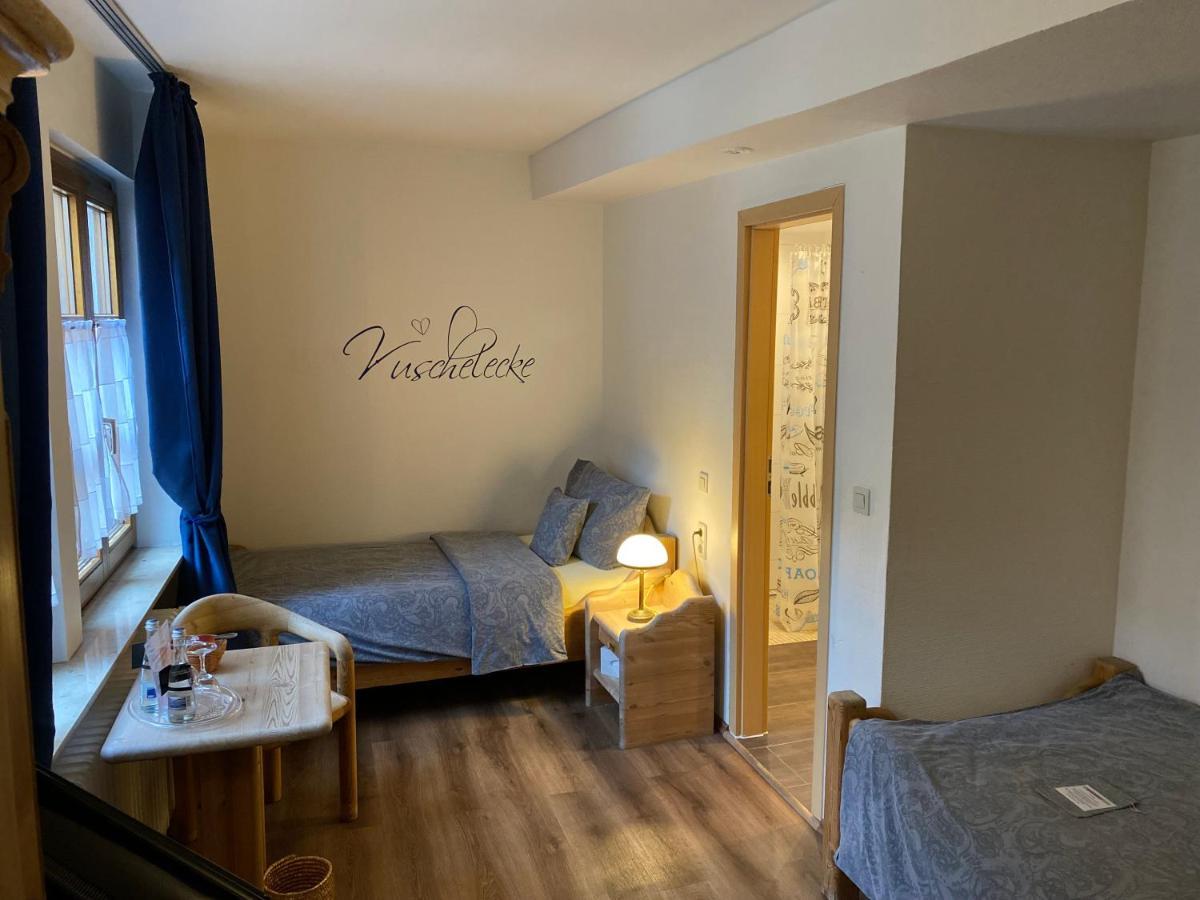 Marktplatzhotel - Restaurant Tafelspitz 魏因海姆 外观 照片
